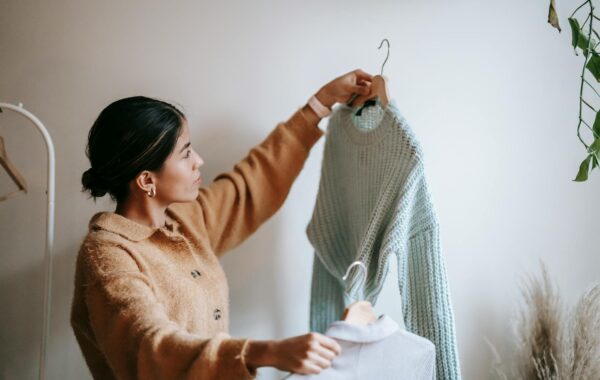 How I Actually Do AI Tool Comparisons (A 15-Year Vet’s Guide)