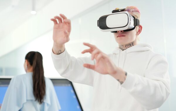 Navigating Latest Tech Industry Trends with Firsthand Insight