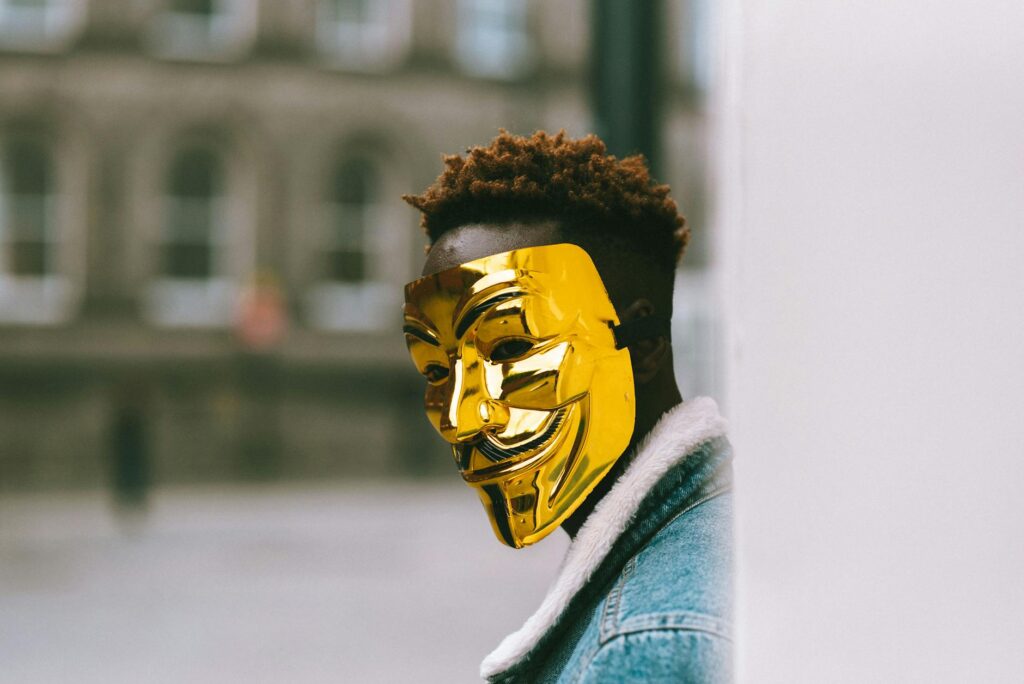 anonymous social media viewing