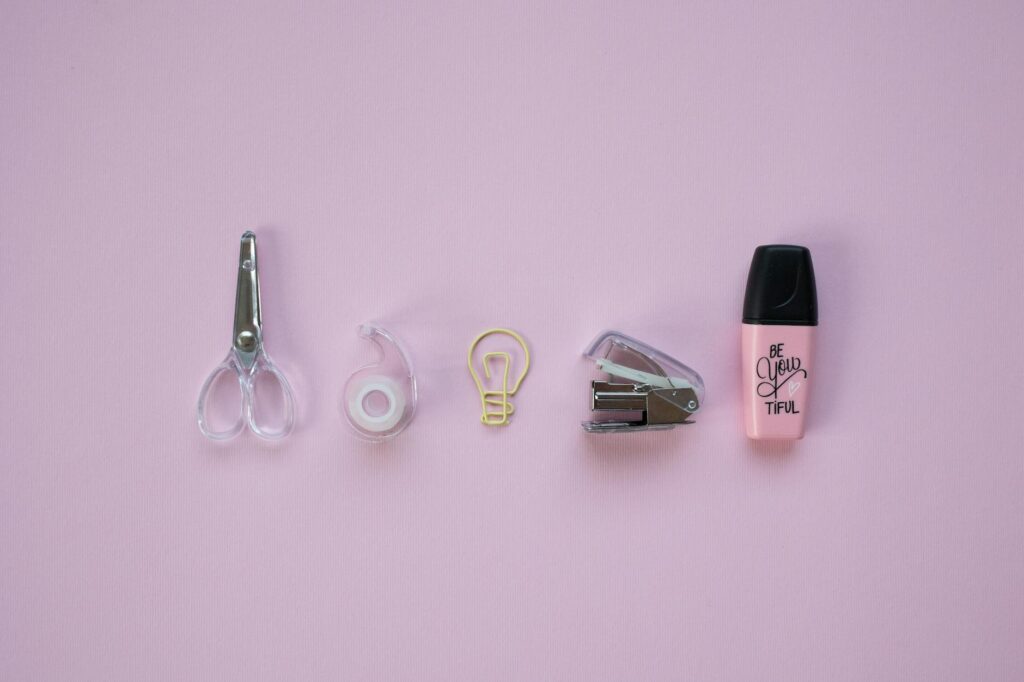 robin stapler close up